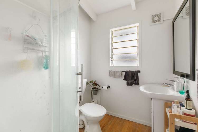 2/199 Titirangi Road Titirangi_11