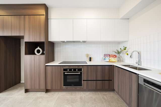 2/125 Universal Drive Henderson_2