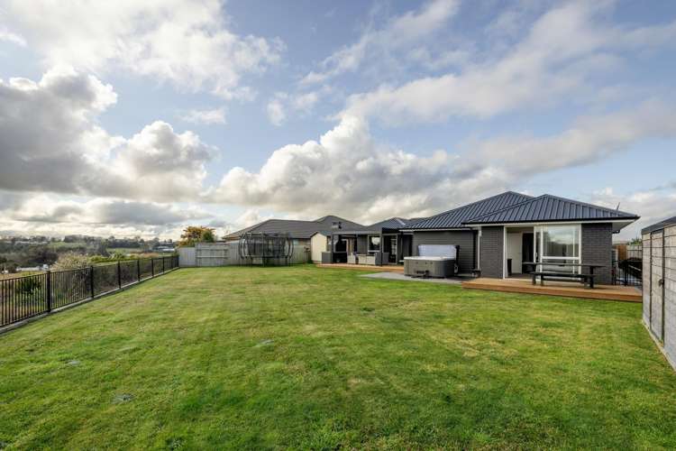 15 Hyatt Close Leamington_22