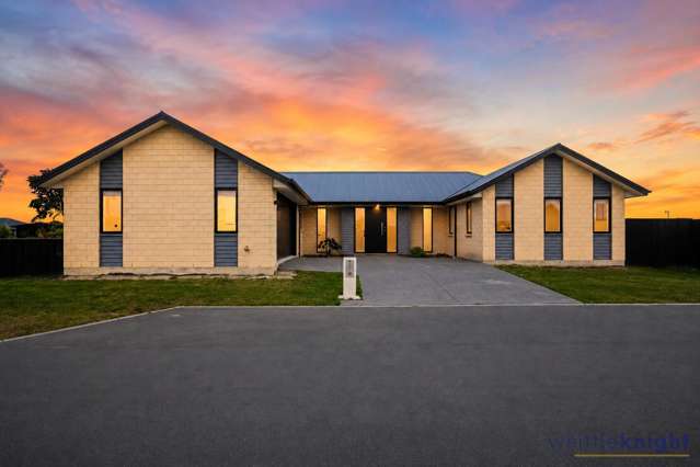 Family Living with Space, Style & Reserve Views