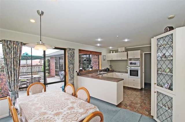 12 Bremner Crescent Stoke_3