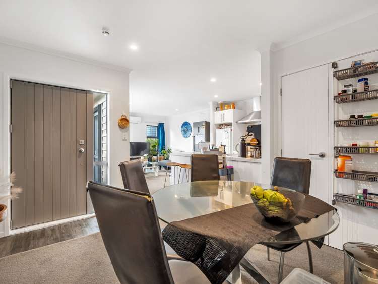 2/5 Jones Crescent Melville_5