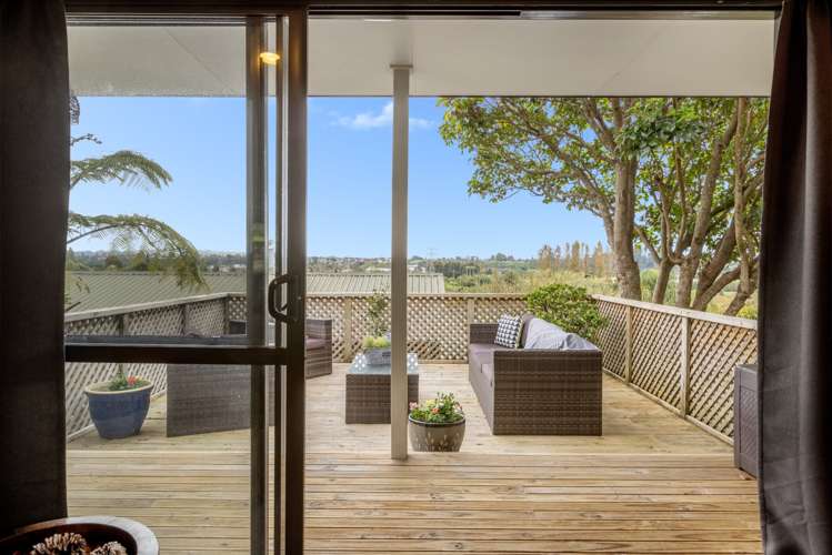 5 Greenstone Way Hairini_15