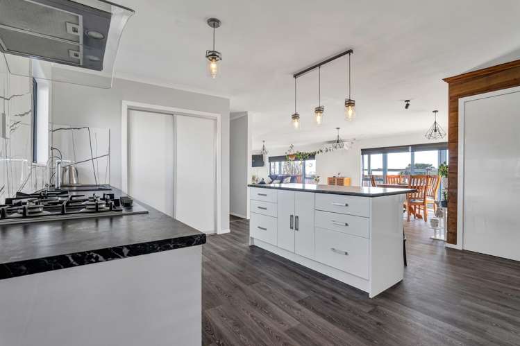 83 Peters Road Kaimiro_4