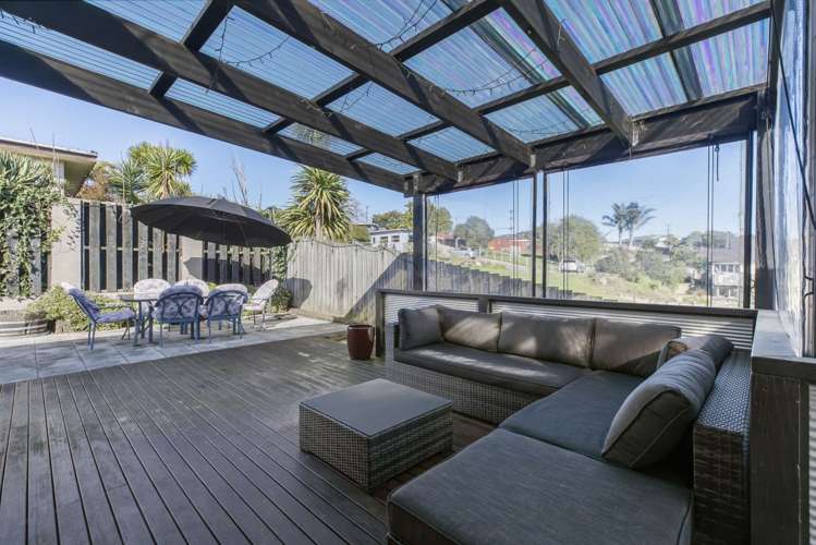 63 Simpson Road Ranui_14