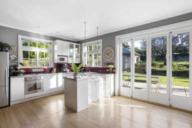 8 Neidpath Road_1