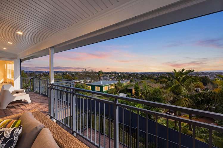 50 Bleakhouse Road Mellons Bay_16