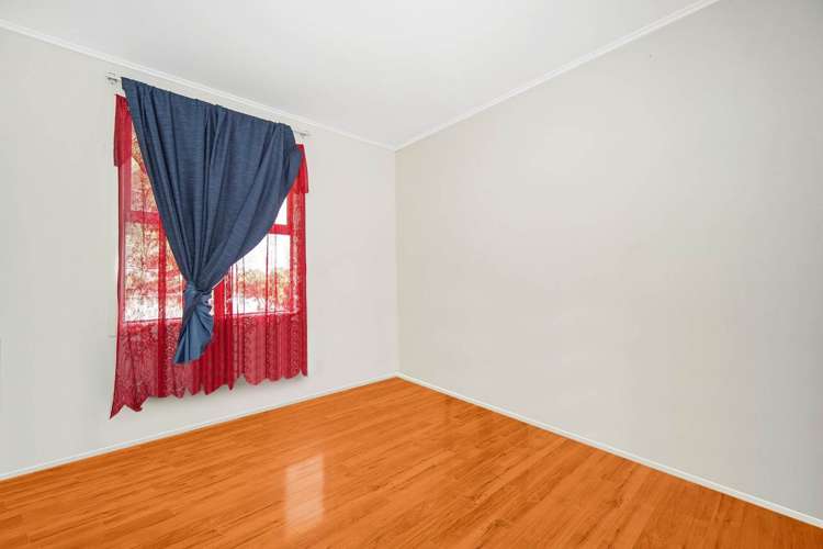 80 Fisher Crescent Otara_3