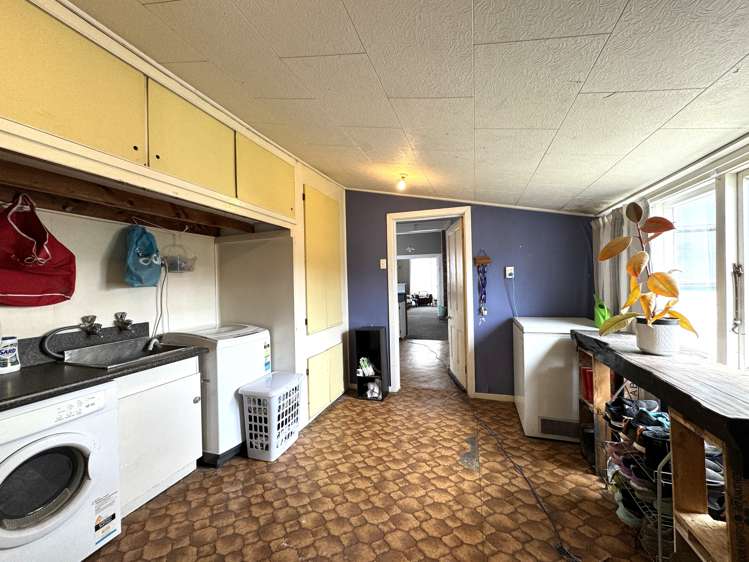 64 James Street Balclutha_19