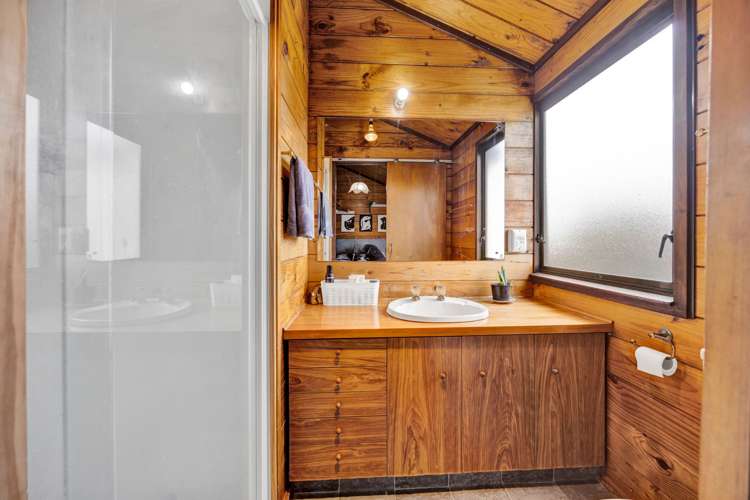 8 Ponderosa Place Opunake_13