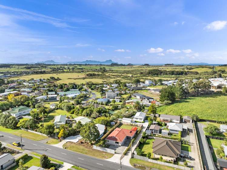 19 South Road Waipu_34