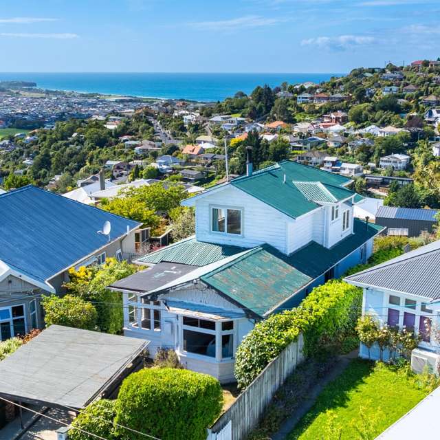 Project Property with Show-Stopping Views