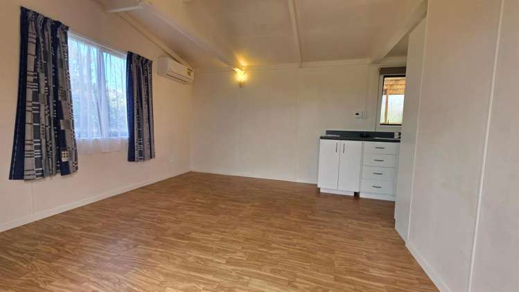229 Hepburn Road Glendene_2