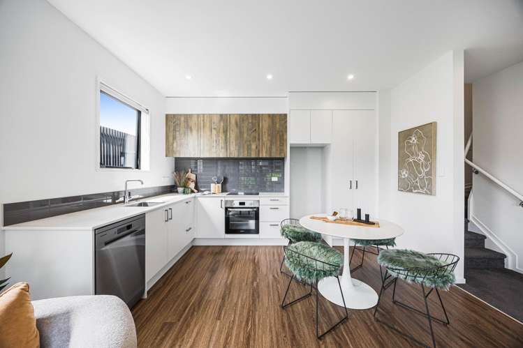 82 Glidepath Road Hobsonville_5