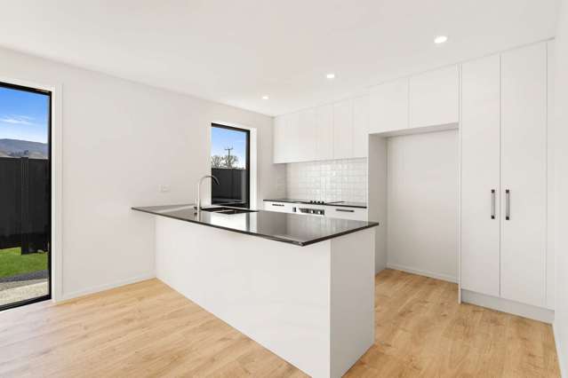 77 Magnum Drive Cromwell_4