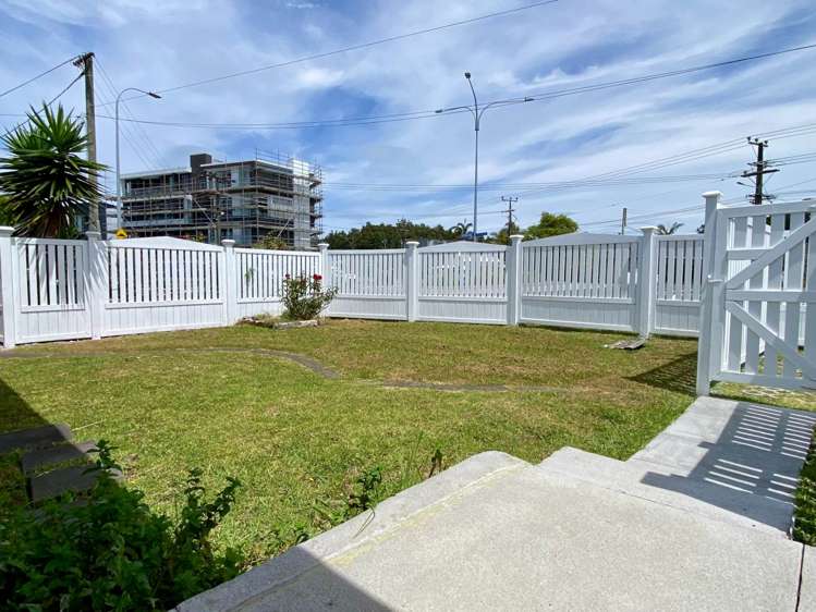 241 Lake Road Northcote_15