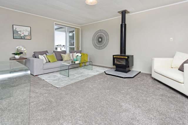 5 De Thiery Place Pakuranga Heights_2