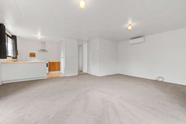 1/9 Kirrie Avenue Te Atatu South_3