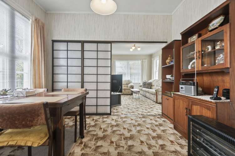 112 Savage Crescent West End_6