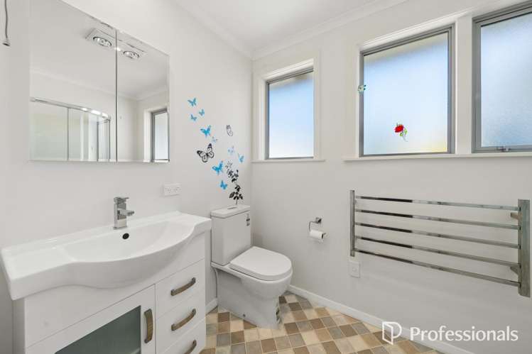 6 Hewer Crescent Naenae_17