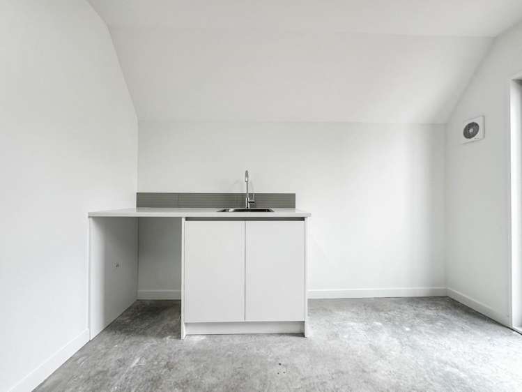 1/5 Clarence Street Addington_12