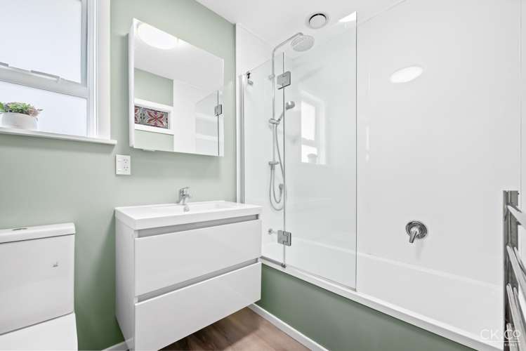 67 Bird Grove Stokes Valley_12