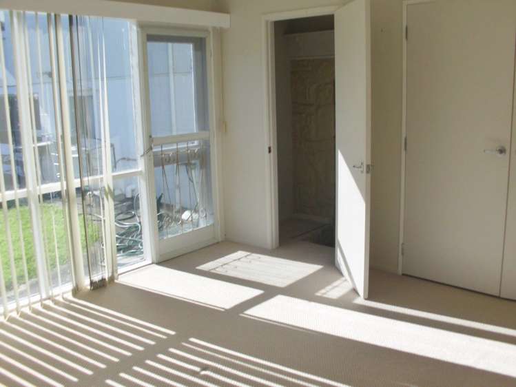 55 Gordon Avenue Forrest Hill_16