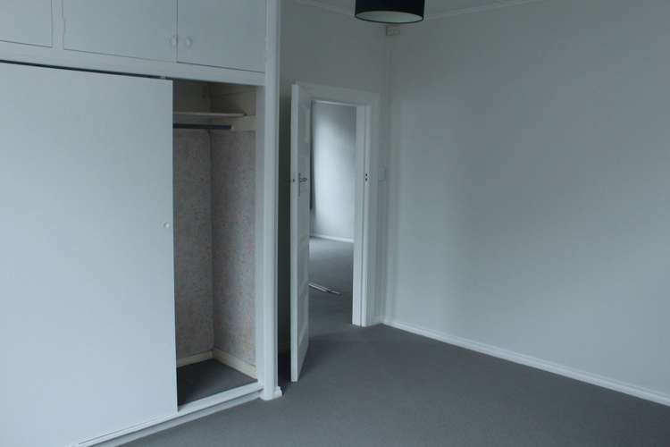 64 Apu Crescent Lyall Bay_6