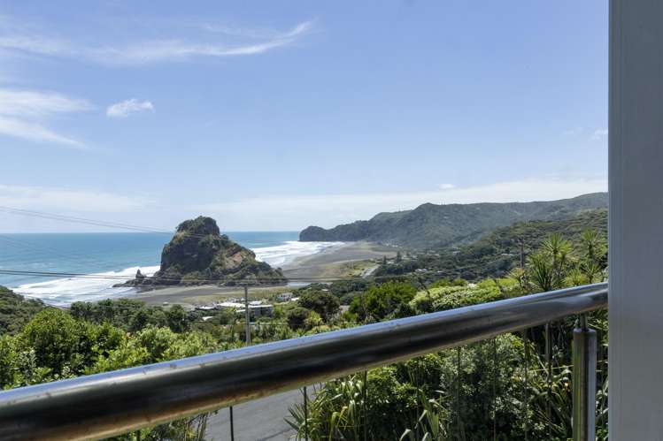 54 Rayner Road Piha_3