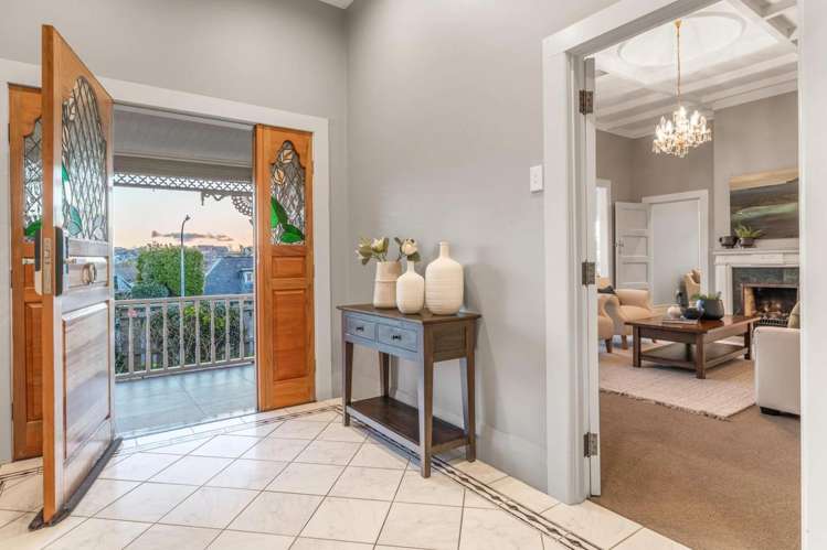 1A Burwood Crescent 1776_1