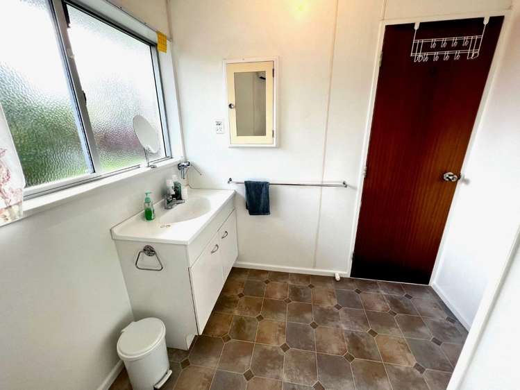  15 Tabak Crescent Takaro_7