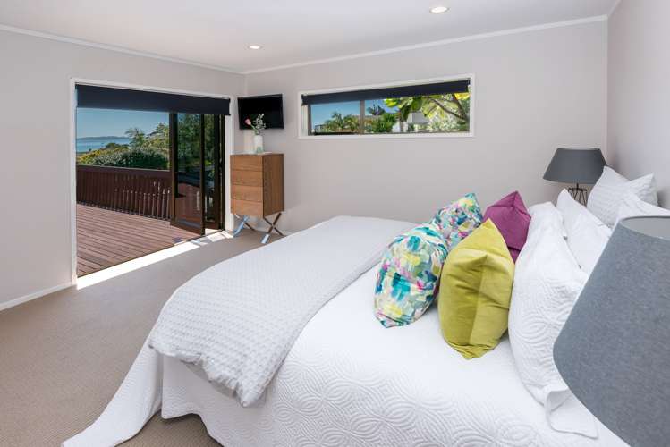 37 Cheriton Road Mellons Bay_11