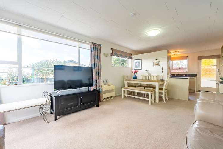 2/21 Oxford Street West End_1