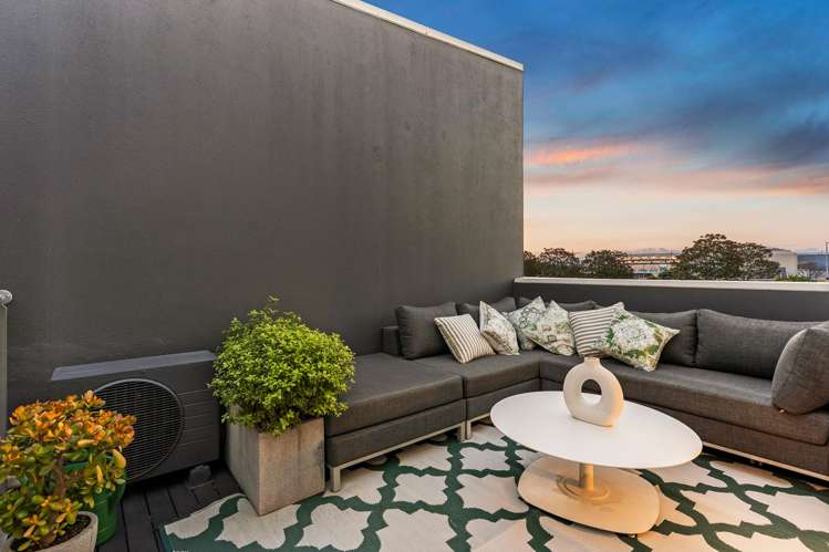 84 Fisher-Point Drive Auckland Central_18