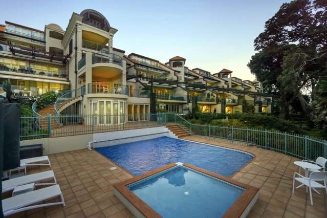 Takapuna Beachfront Luxury Living!