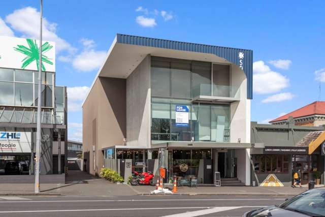 STANDALONE BUILDING ON PONSONBY ROAD