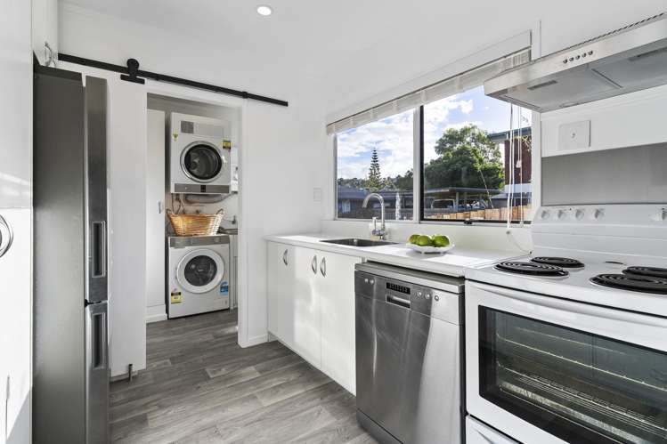 2/63 John Downs Drive Browns Bay_4