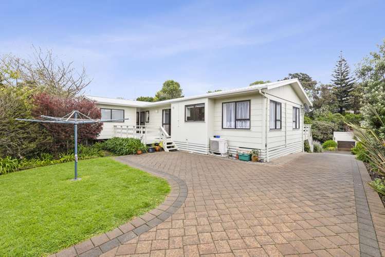 66 Renown Road Raumati South_18
