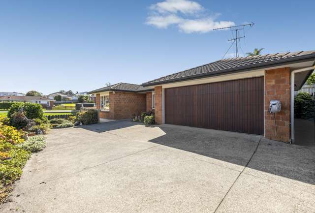 24a Orinda Close Botany Downs_3