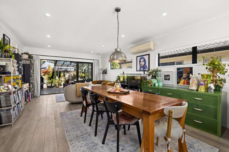 18 Delta Mews Place Clive_9
