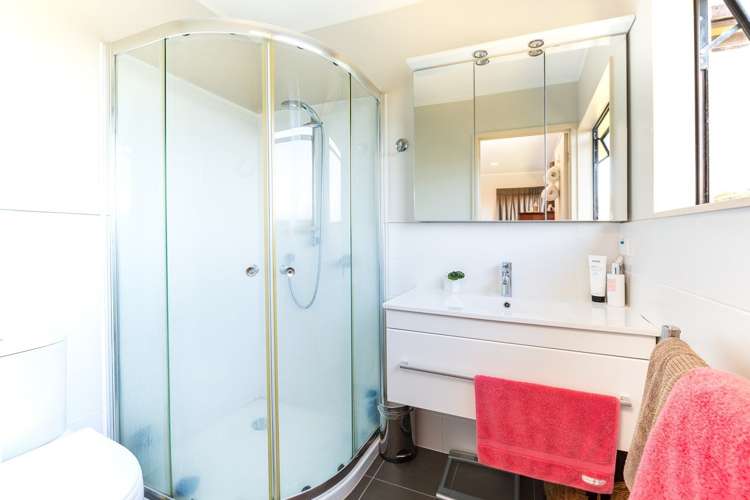 33 Bellbird Rise Murrays Bay_17