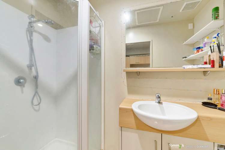 2i/154 The Terrace Wellington Central_6