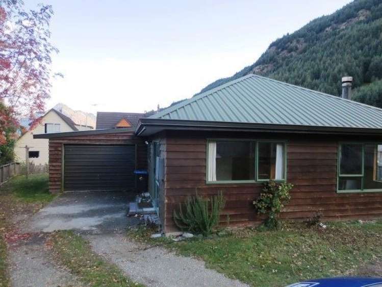 17 Williams Street Fernhill/Sunshine Bay_12