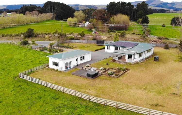 296 Old West Road Turitea_5