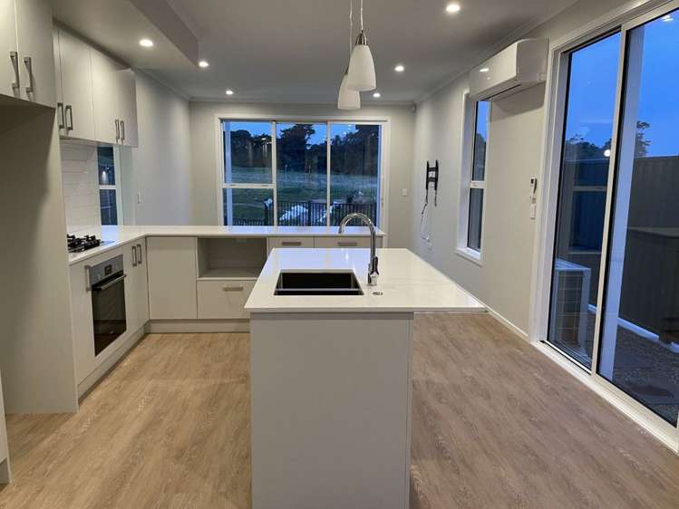 14 Koreke Close Porirua_6