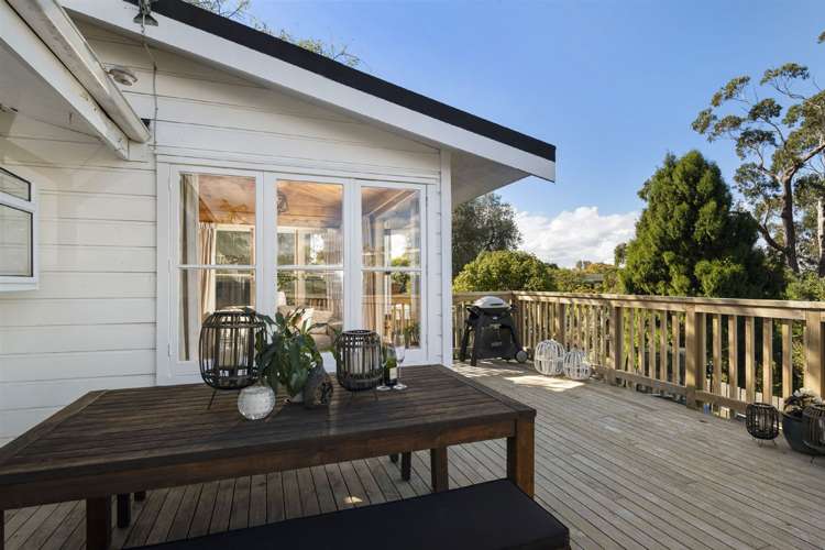 55 Jaemont Avenue Te Atatu South_27