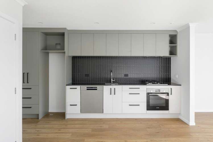 3/128 Peacockes Road 2742_2