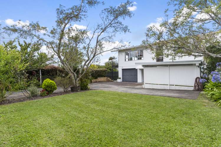 2/253 Glenfield Road Hillcrest_18