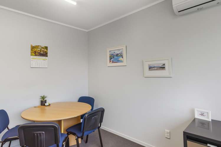 208 Main Highway Otaki_9