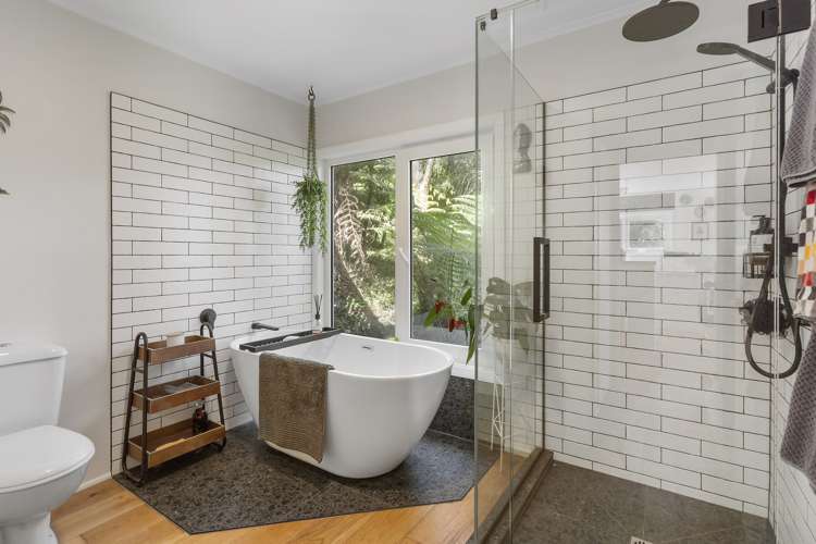 23 Scenic Drive Titirangi_9